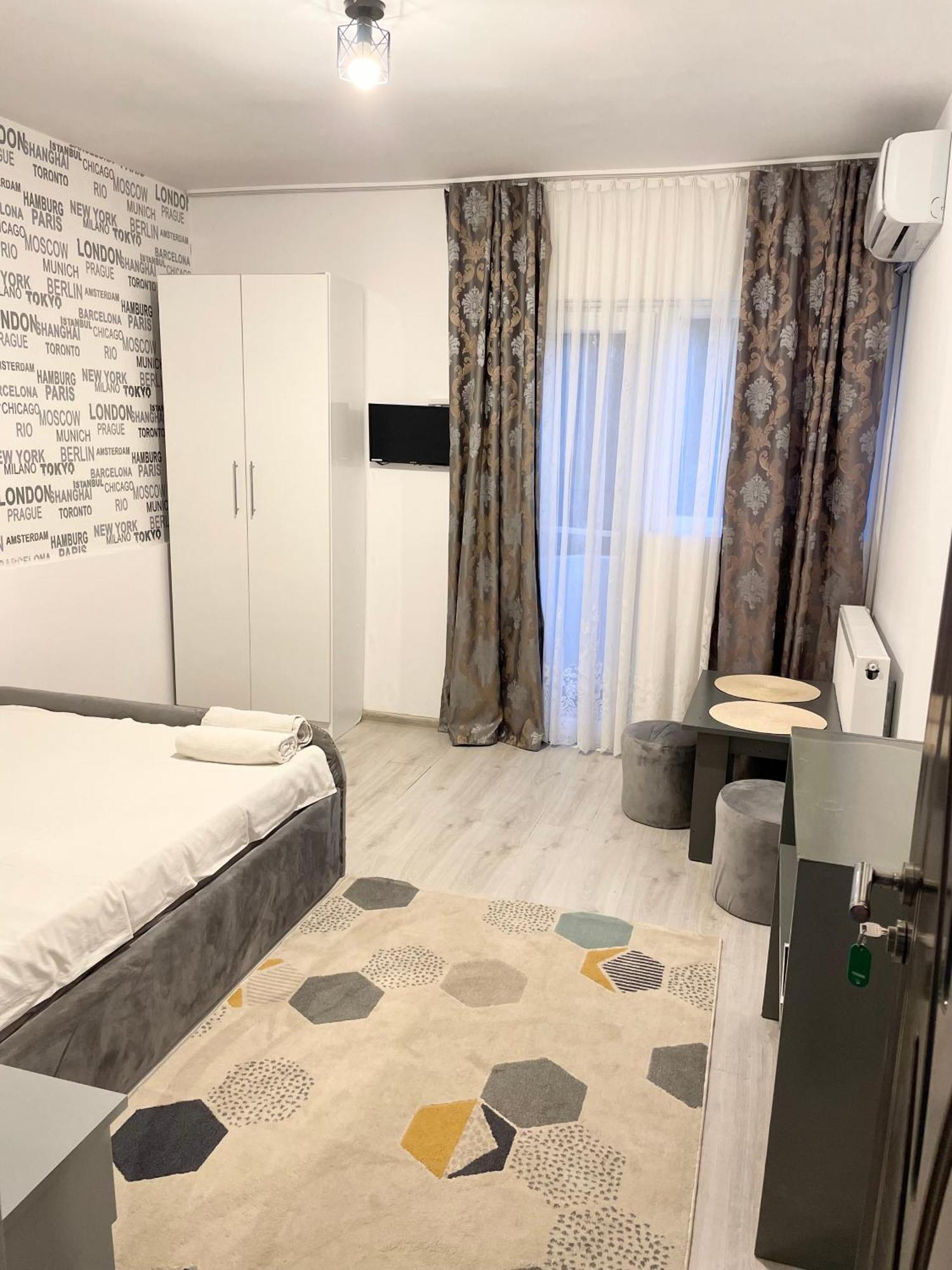 Vila Cris Apartments Navodari Bagian luar foto